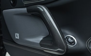 Ferrari GTC4 Lusso T 28