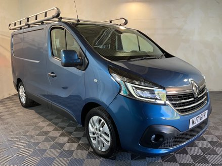 Renault Trafic 2.0 dCi ENERGY 28 Sport SWB Standard Roof Euro 6 (s/s) 5dr