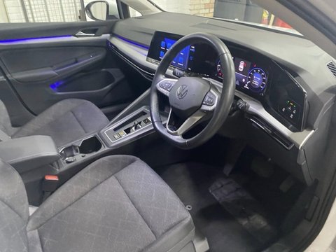 Volkswagen Golf LIFE ETSI DSG 15