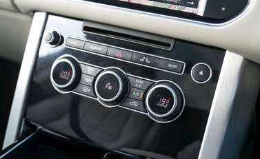 Land Rover Range Rover 4.4 SDV8 Autobiography 21