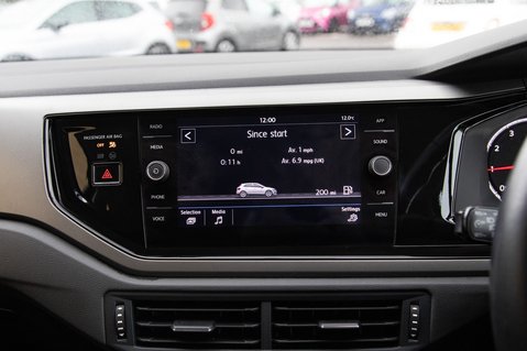 Volkswagen Polo SE TSI DSG 26