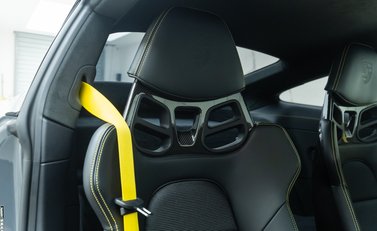 Porsche 911 GT3 TOURING (992) 12