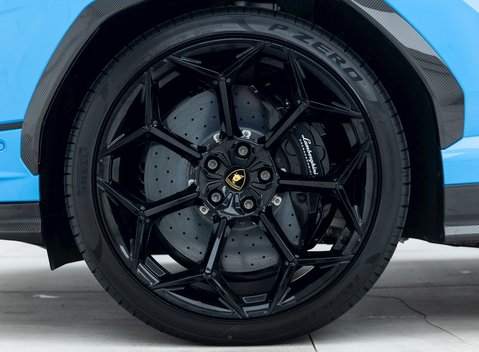 Lamborghini Urus Performante 8