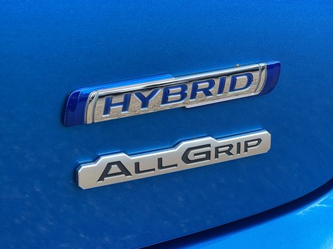 Suzuki Swift SZ5 DUALJET ALLGRIP MHEV 20