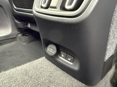 Volvo XC40 Recharge 69kWh Ultimate SUV 5dr Electric Auto (231 ps) 33