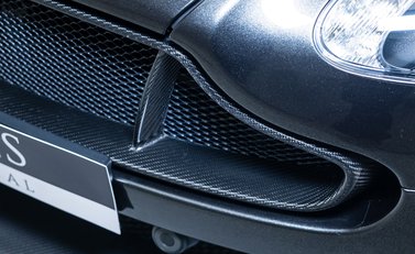 Aston Martin V12 Vantage S ROADSTER 31