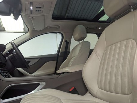 Jaguar F-Pace 2.0 F-PACE Portfolio AWD Auto 4WD 5dr 41