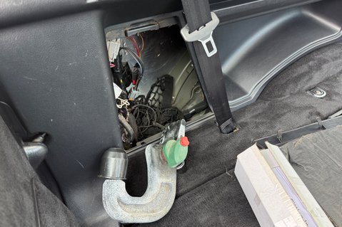 Land Rover Discovery SDV6 HSE - TWO OWNERS - 10 SERVICES - CAMBELT - TOWBAR 64