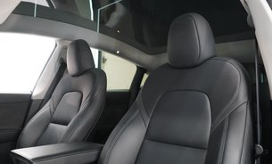 Tesla Model Y LONG RANGE AWD Battery SOH 90% Deep Metallic Blue One Owner VAT Qualifying 22