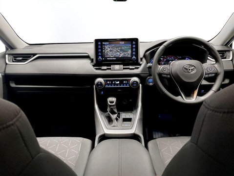 Toyota Rav4 2.5 VVT-h GPF Design SUV 5dr Petrol Hybrid CVT Euro 6 (s/s) (218 ps) Air Co 19