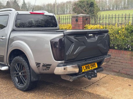 Nissan Navara 2.3 Navara Tekna dCi 4WD 5dr 13