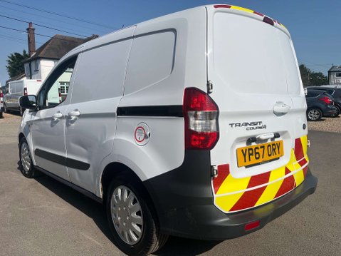 Ford Transit Courier 1.5 Transit Courier Trend TDCi 11