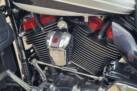 Harley-Davidson Road Glide CVO TRI GLIDE 47