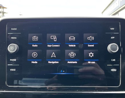 Volkswagen T-Roc 1.5 T-Roc R-Line TSI Semi-Auto 5dr 27