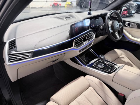 BMW X7 4.4 M50i V8 Frozen Black Edition Auto xDrive Euro 6 (s/s) 5dr 17