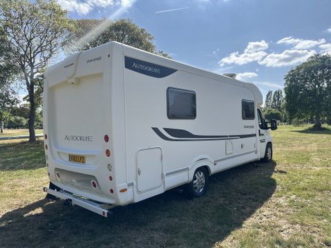 Peugeot Boxer AUTOCRUISE OAKMONT 4 BERTH 3.0 LOW PROFILE ISLAND BED 6