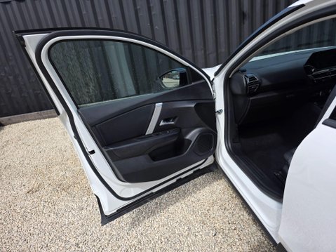 Citroen C4 1.2 PureTech Sense Euro 6 (s/s) 5dr 26