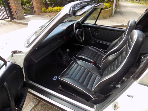 Porsche 911 CARRERA 3.2 TARGA 10