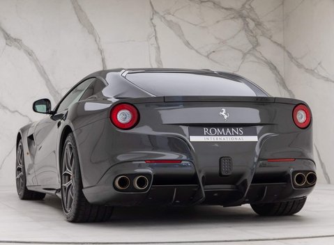 Ferrari F12 Berlinetta 4