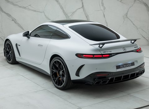 Mercedes-Benz Amg GT 63 Ultimate 12