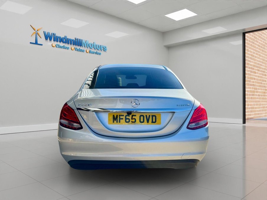 2015 Mercedes-Benz C Class — image 9