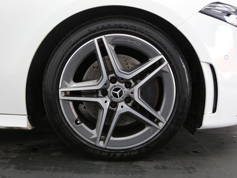 Mercedes-Benz A Class 2.0 A220 AMG Line (Premium) 7G-DCT Euro 6 (s/s) 5dr 27