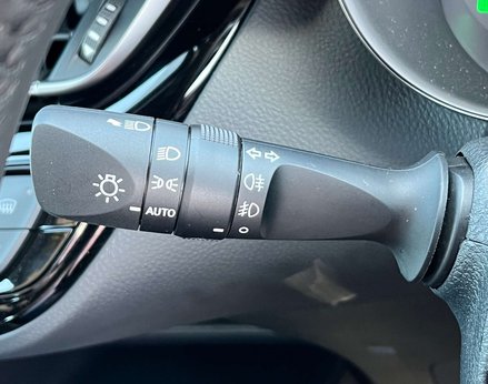 Toyota C-HR 1.8 C-HR Icon HEV CVT 5dr 51