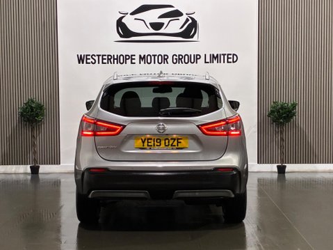 Nissan Qashqai 1.5 dCi N-Connecta Euro 6 (s/s) 5dr 25