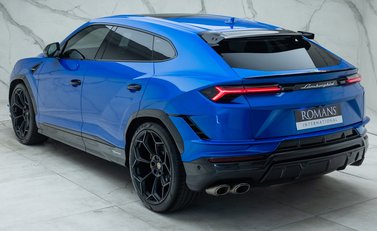 Lamborghini Urus PERFORMANTE 12