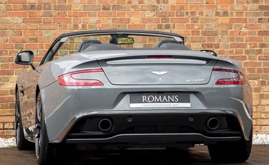 Aston Martin Vanquish Volante 3