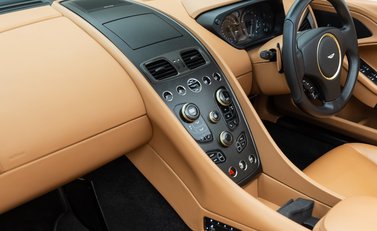 Aston Martin Vanquish ZAGATO SPEEDSTER 20