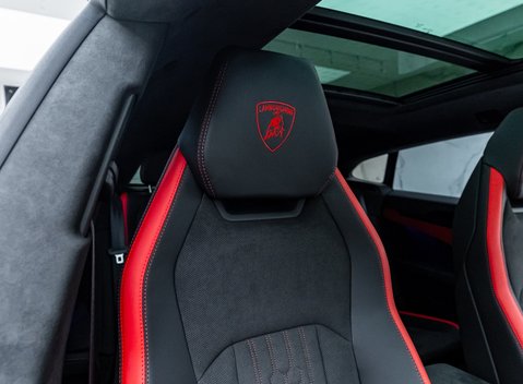 Lamborghini Urus SE 16