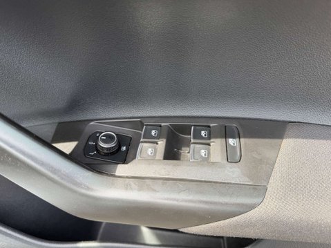 Volkswagen Polo 1.0 Polo SE TSi 5dr 31