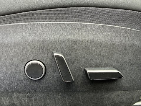 Tesla Model 3 (Dual Motor) Performance Saloon 4dr Electric Auto 4WDE (Performance Upgrade 32