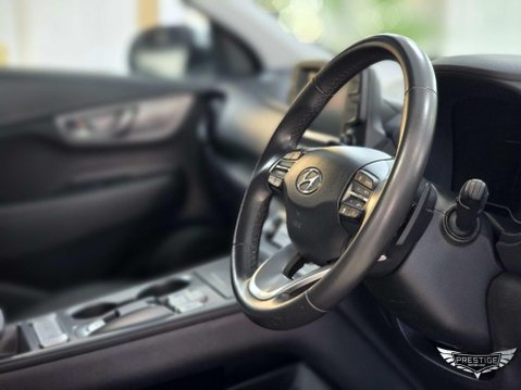 Hyundai KONA 39kWh SE Auto 5dr (10.5kW Charger) 55