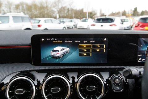 Mercedes-Benz A Class A 200 AMG LINE EXECUTIVE 26