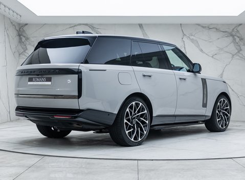 Land Rover Range Rover P510e SV 6