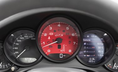 Porsche 911 Carrera 4 GTS (991.2) 18