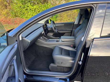 Tesla Model Y (Dual Motor) Long Range Auto 4WDE 5dr 25