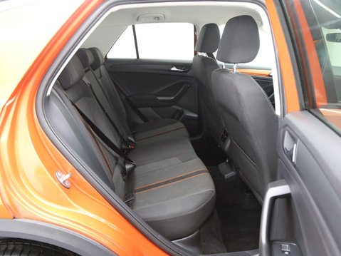 Volkswagen T-Roc 1.5 TSI EVO Design DSG Euro 6 (s/s) 5dr 23