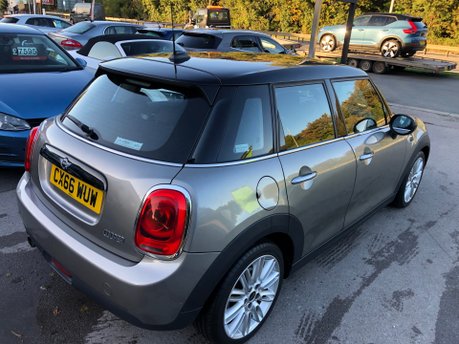Mini Hatch COOPER 1.5 Chili Media XL 5 dr Manual 63000mls FSH 2 Owners £35 tax 12