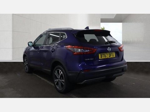 Nissan Qashqai 1.6 DIG-T N-Connecta Euro 6 (s/s) 5dr 3