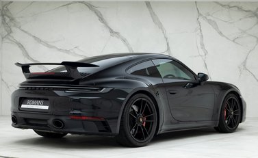 Porsche 911 (992) Carrera 4 GTS 7