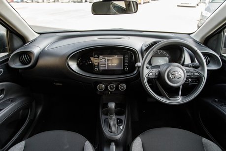 Toyota Aygo X VVT-I PURE