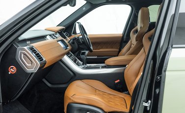 Land Rover Range Rover Sport 5.0 SVR URBAN 17