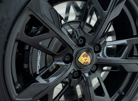 Porsche Taycan 4S Cross Turismo 33