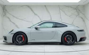 Porsche 911 Carrera 4 GTS (992) 2