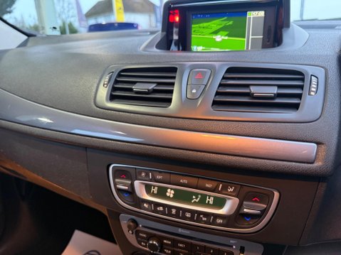 Renault Megane 1.5 dCi ENERGY Dynamique TomTom Euro 5 (s/s) 3dr 25