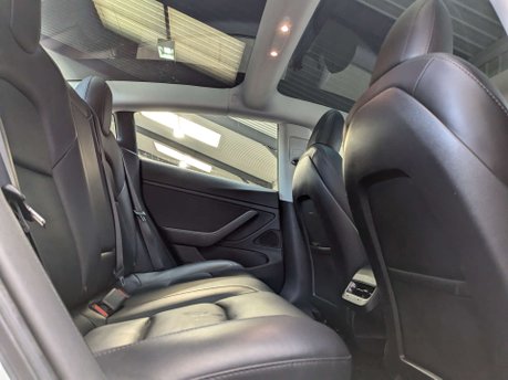 Tesla Model 3 Model 3 Long Range AWD 4WD 4dr 62