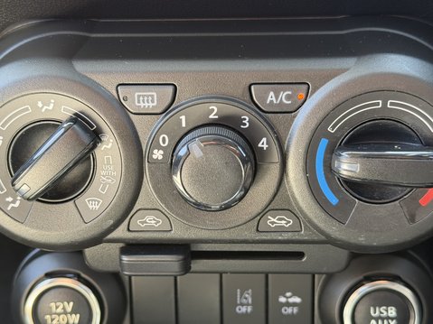 Suzuki Ignis 1.2 Dualjet 12V Hybrid SZ-T 5dr CVT 27